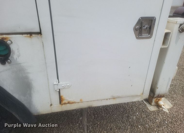 image for item DS5222 2001 Ford F450 Super Duty utility / service truck