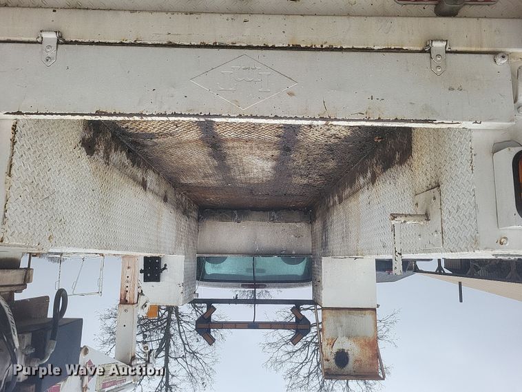 image for item DS5222 2001 Ford F450 Super Duty utility / service truck