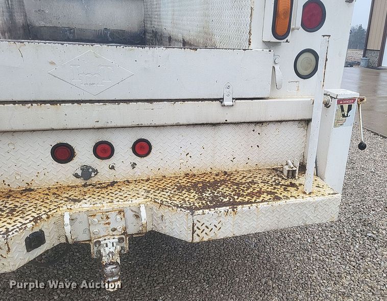 image for item DS5222 2001 Ford F450 Super Duty utility / service truck