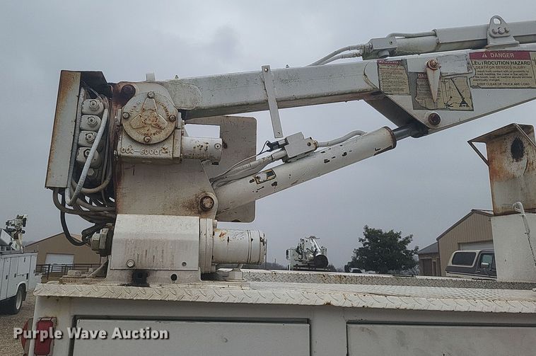 image for item DS5222 2001 Ford F450 Super Duty utility / service truck