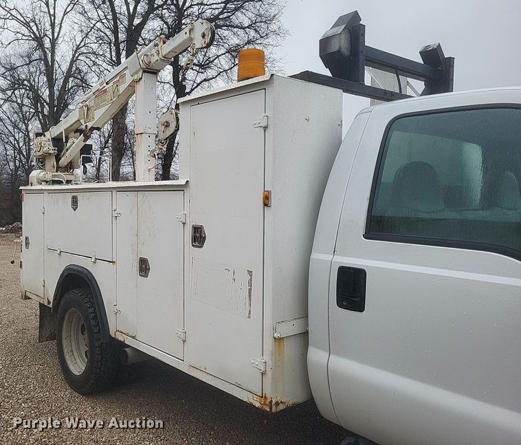 image for item DS5222 2001 Ford F450 Super Duty utility / service truck