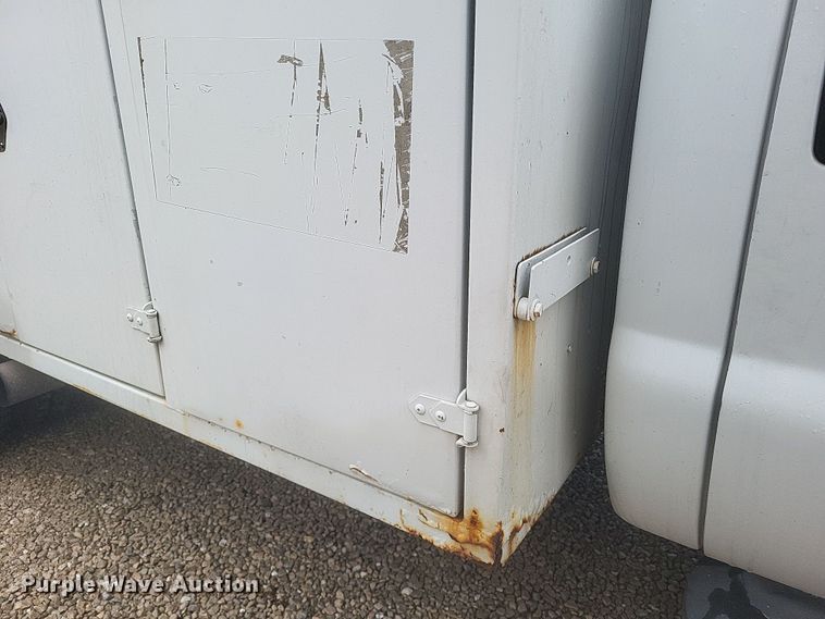 image for item DS5222 2001 Ford F450 Super Duty utility / service truck