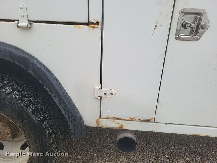 image for item DS5222 2001 Ford F450 Super Duty utility / service truck