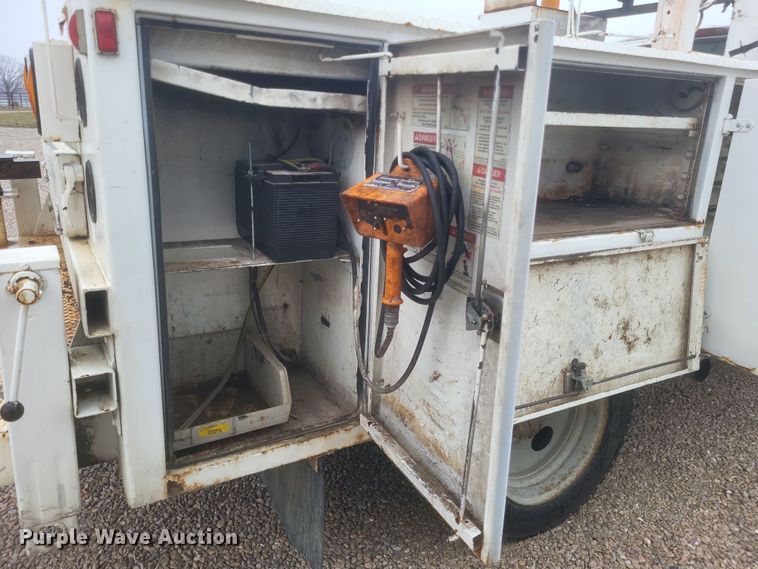 image for item DS5222 2001 Ford F450 Super Duty utility / service truck