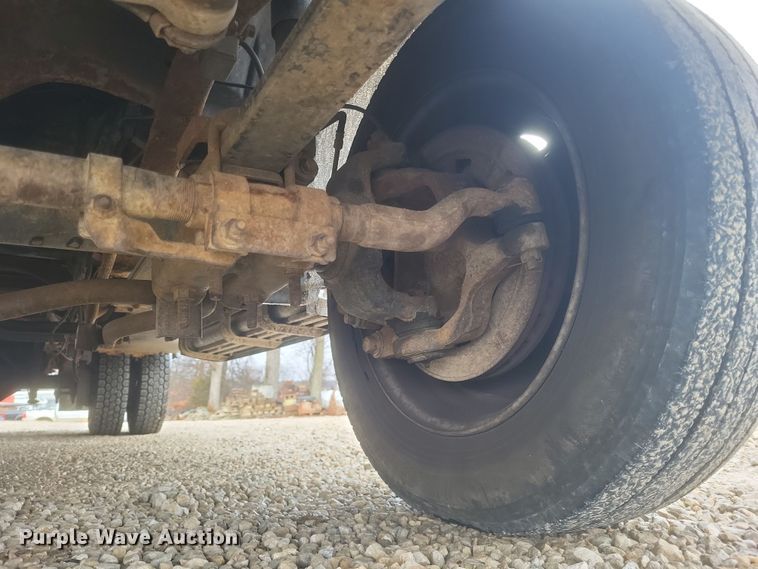 image for item DS5222 2001 Ford F450 Super Duty utility / service truck