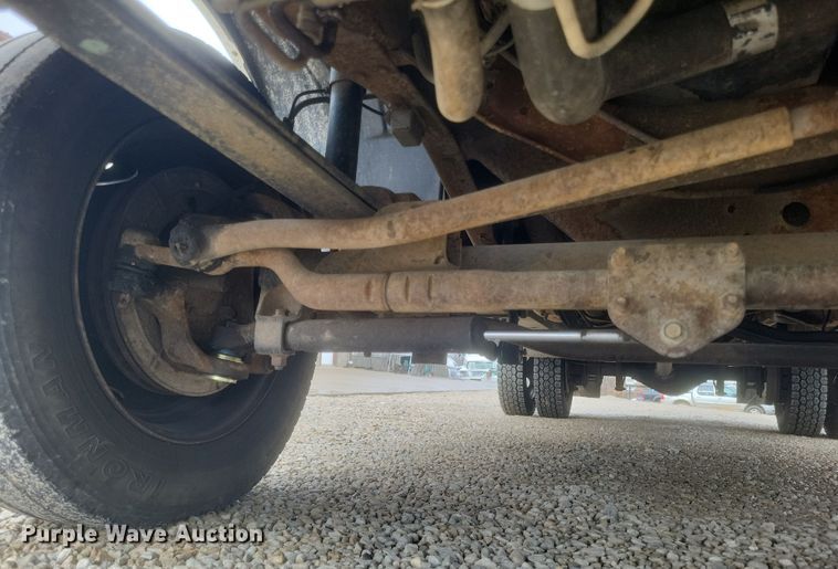 image for item DS5222 2001 Ford F450 Super Duty utility / service truck