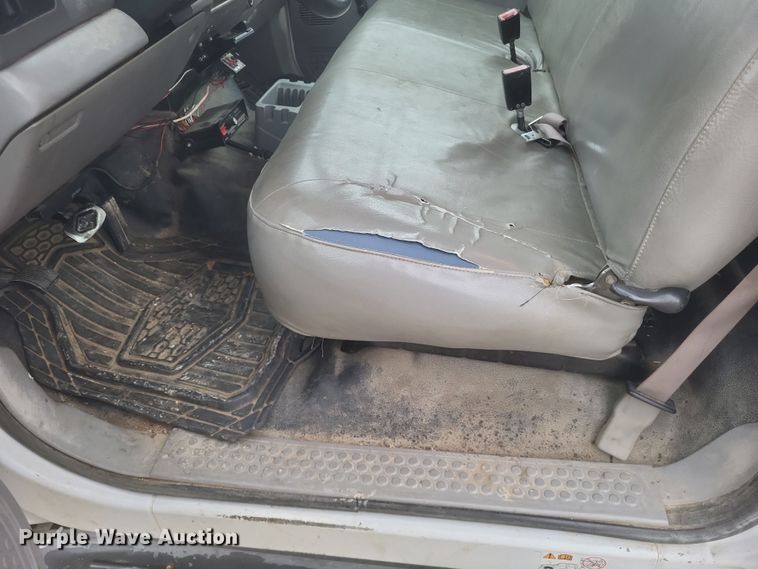 image for item DS5222 2001 Ford F450 Super Duty utility / service truck