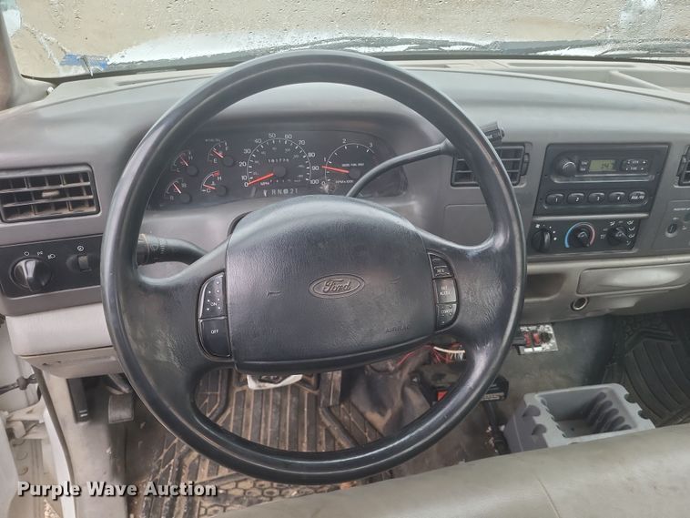 image for item DS5222 2001 Ford F450 Super Duty utility / service truck