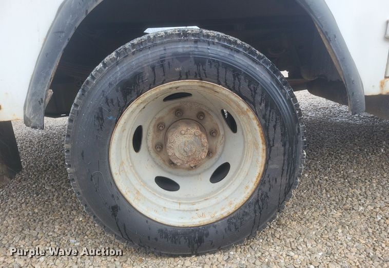 image for item DS5222 2001 Ford F450 Super Duty utility / service truck