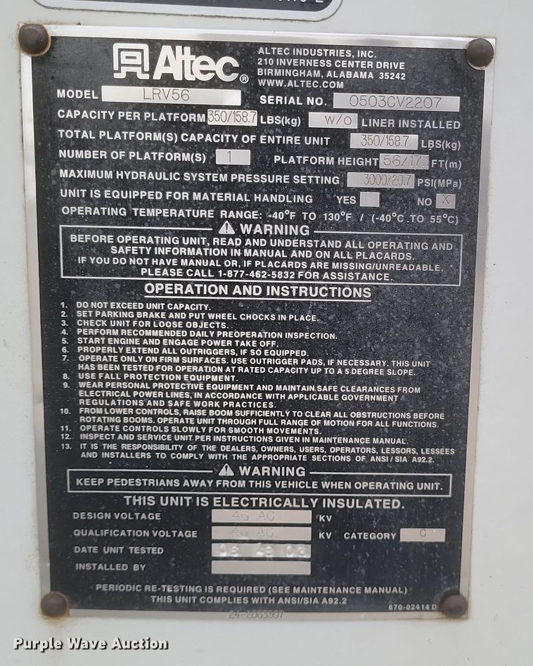 image for item DS5223 2003 International 4300 bucket truck