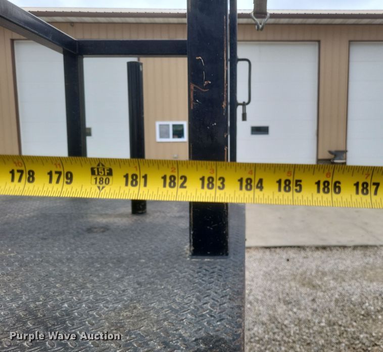 image for item DS5223 2003 International 4300 bucket truck