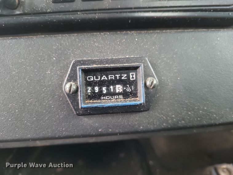 image for item DS5223 2003 International 4300 bucket truck