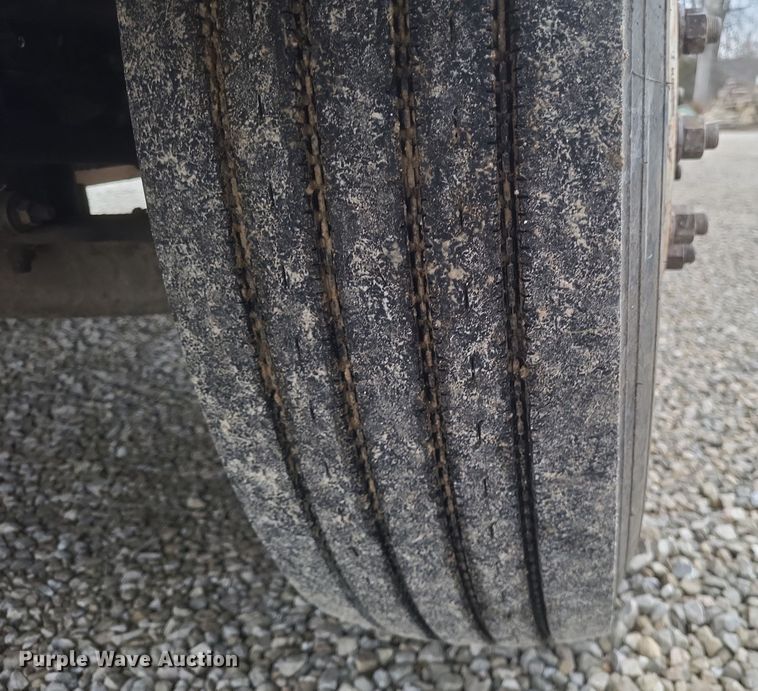 image for item DS5223 2003 International 4300 bucket truck