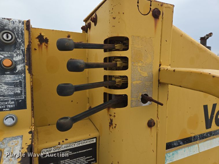 image for item DT5473 1993 Vermeer T555TR trencher