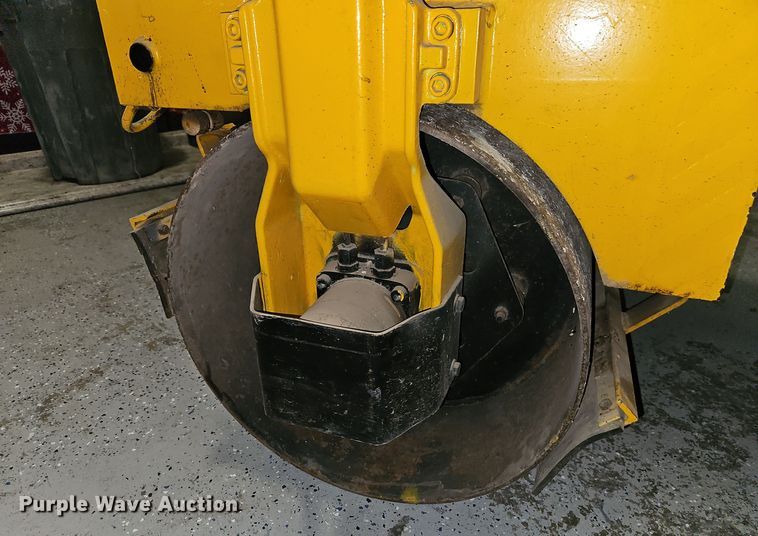 image for item DT7602 1996 Wacker RD880V double drum vibratory roller