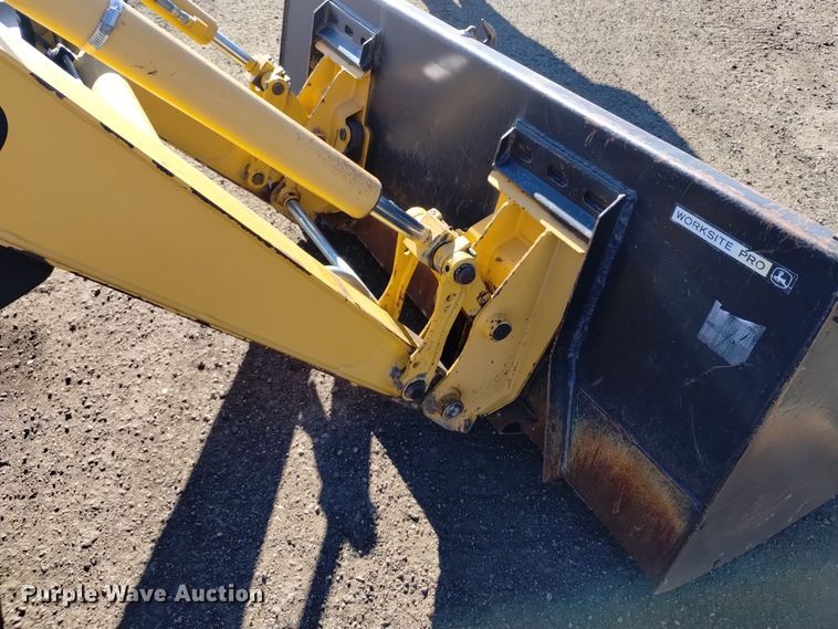 image for item DV6638 2005 John Deere 110 backhoe