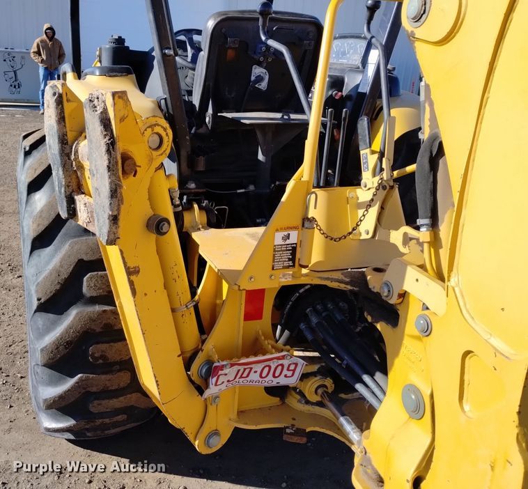 image for item DV6638 2005 John Deere 110 backhoe