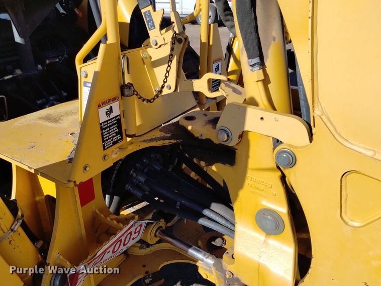image for item DV6638 2005 John Deere 110 backhoe