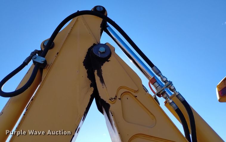 image for item DV6638 2005 John Deere 110 backhoe