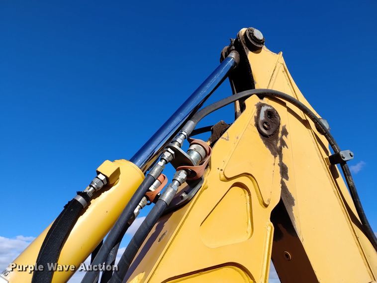 image for item DV6638 2005 John Deere 110 backhoe