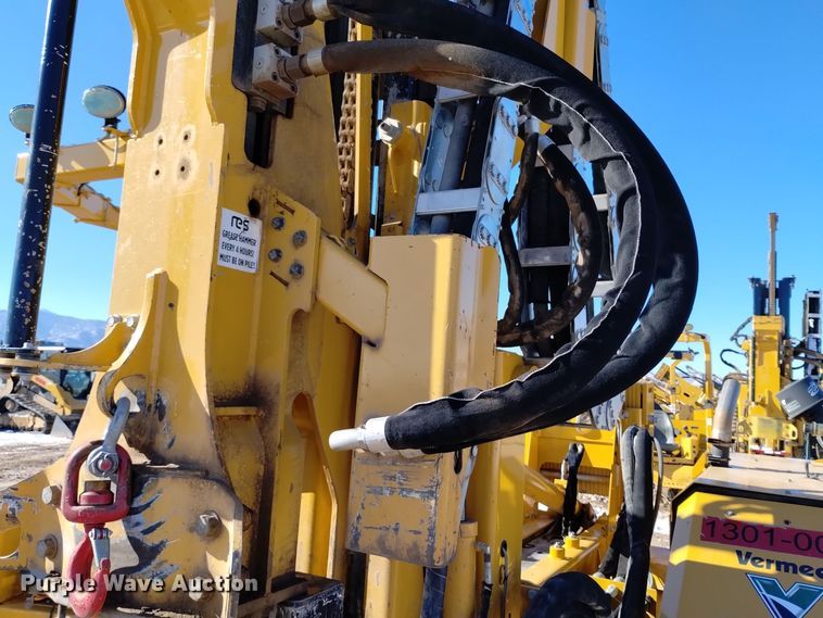 image for item DV6640 2021 Vermeer PD10 pile driver
