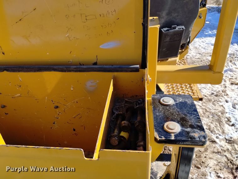 image for item DV6643 2019 Vermeer  PD10 pile driver