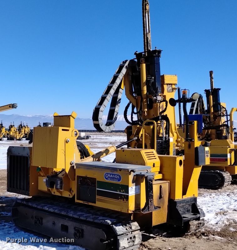 image for item DV6644 2019 Vermeer  PD10 pile driver