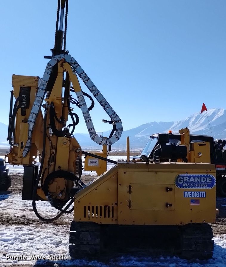 image for item DV6644 2019 Vermeer  PD10 pile driver