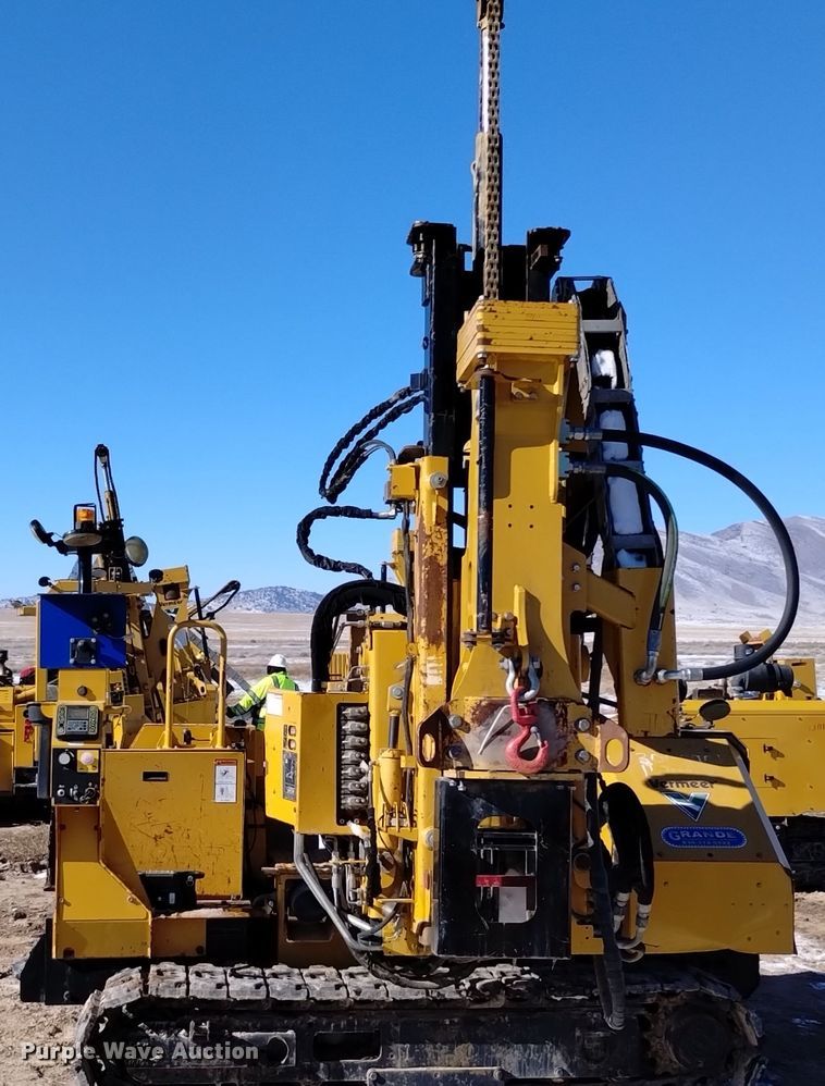 image for item DV6644 2019 Vermeer  PD10 pile driver