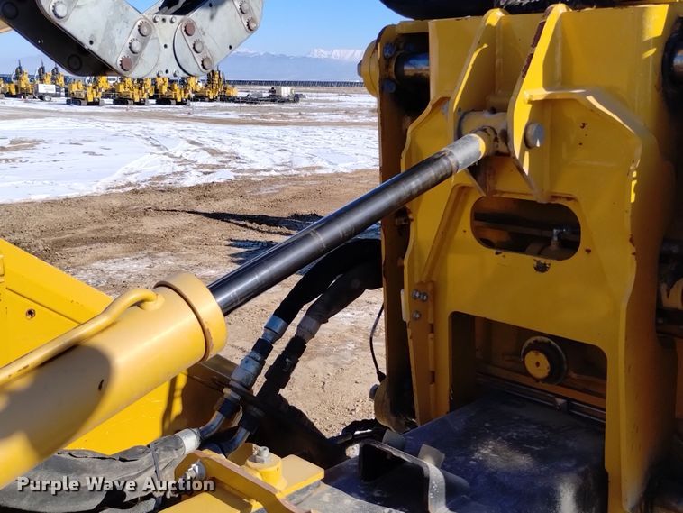 image for item DV6644 2019 Vermeer  PD10 pile driver