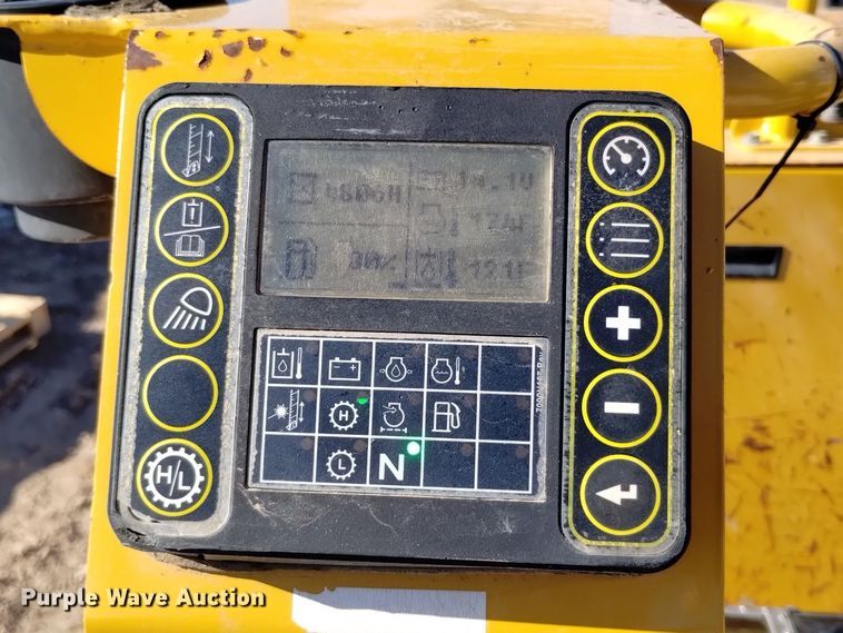 image for item DV6644 2019 Vermeer  PD10 pile driver