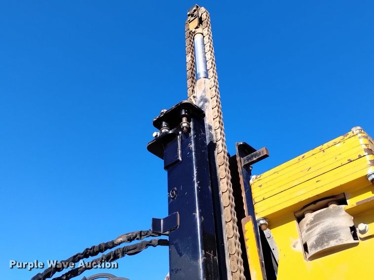 image for item DV6644 2019 Vermeer  PD10 pile driver