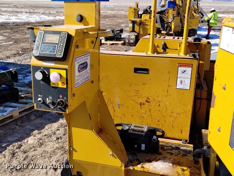 image for item DV6644 2019 Vermeer  PD10 pile driver