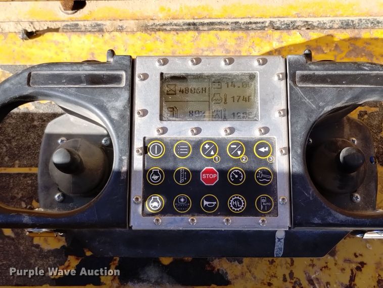 image for item DV6644 2019 Vermeer  PD10 pile driver