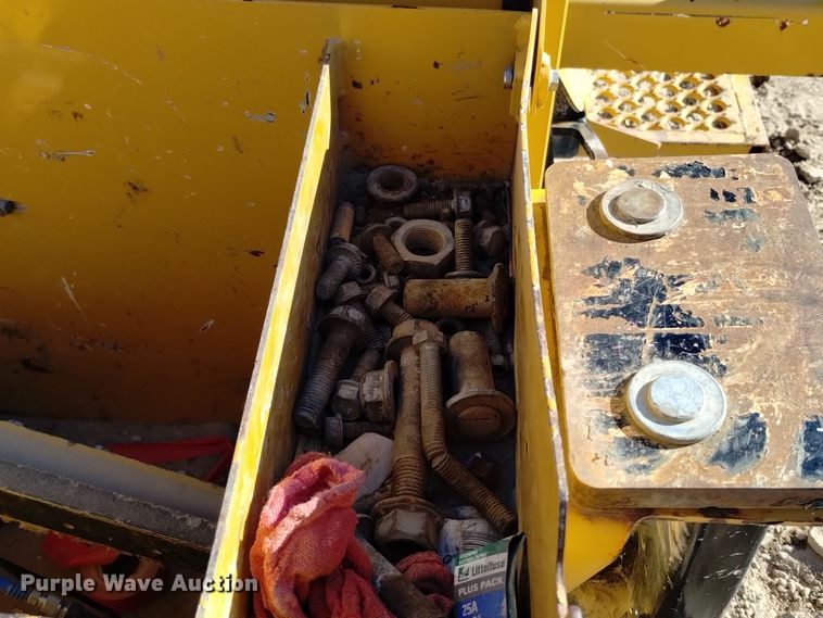 image for item DV6645 2019 Vermeer  PD10 pile driver