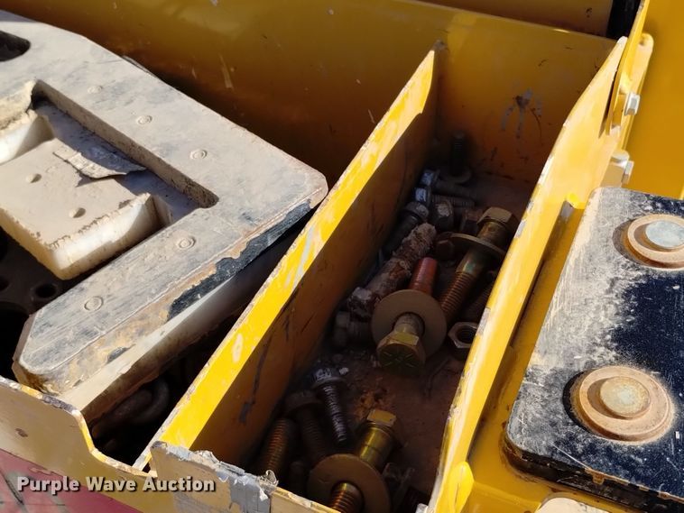 image for item DV6646 2021 Vermeer PD10 pile driver