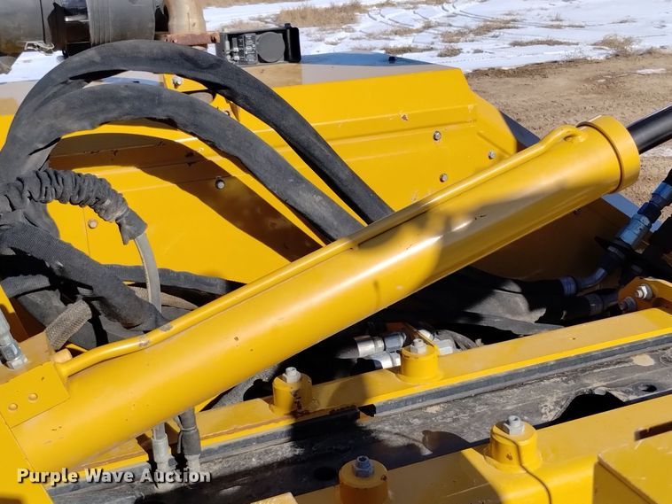 image for item DV6646 2021 Vermeer PD10 pile driver