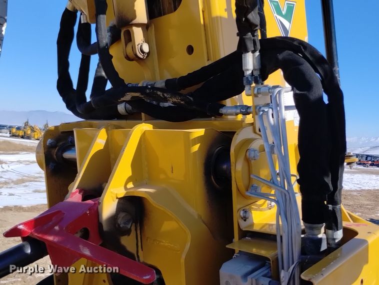 image for item DV6646 2021 Vermeer PD10 pile driver