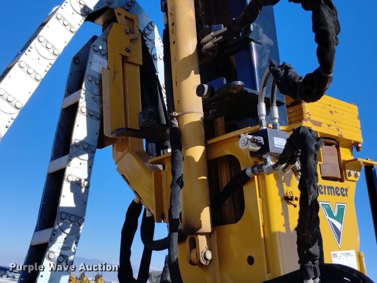 image for item DV6646 2021 Vermeer PD10 pile driver