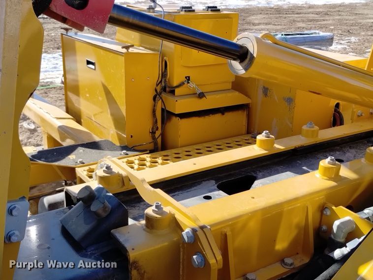 image for item DV6646 2021 Vermeer PD10 pile driver