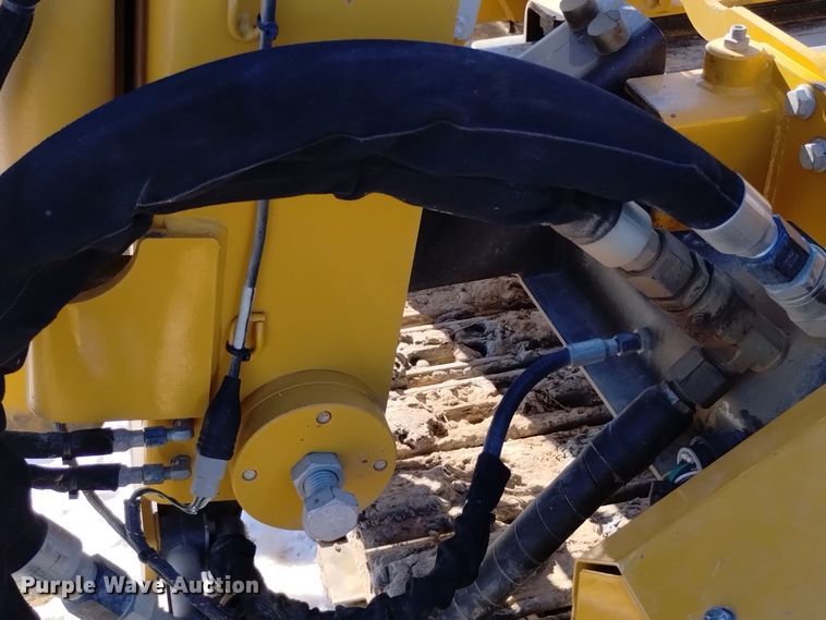 image for item DV6646 2021 Vermeer PD10 pile driver