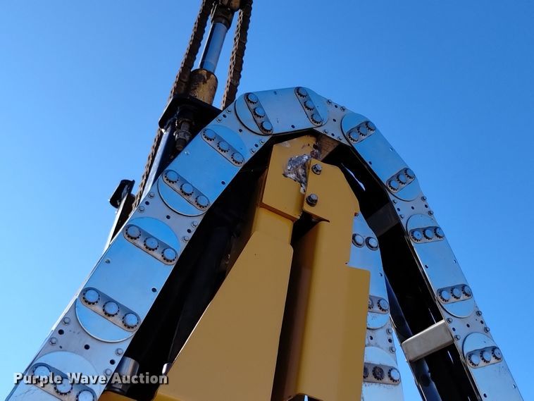 image for item DV6646 2021 Vermeer PD10 pile driver