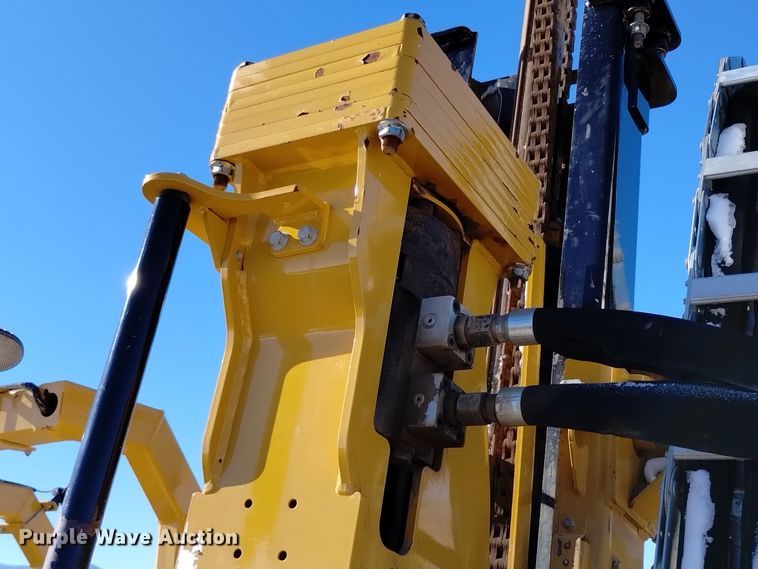 image for item DV6646 2021 Vermeer PD10 pile driver