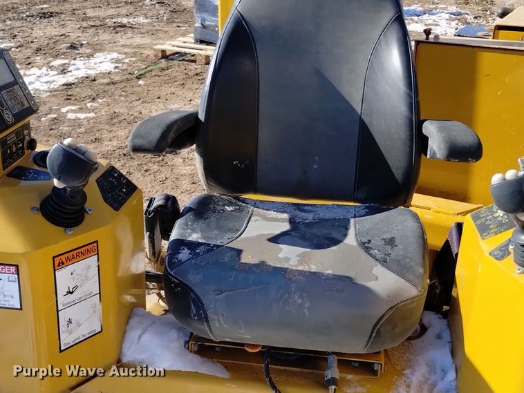 image for item DV6646 2021 Vermeer PD10 pile driver