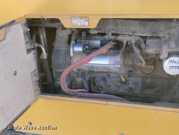 image for item DV6648 2019 Vermeer  PD10 pile driver