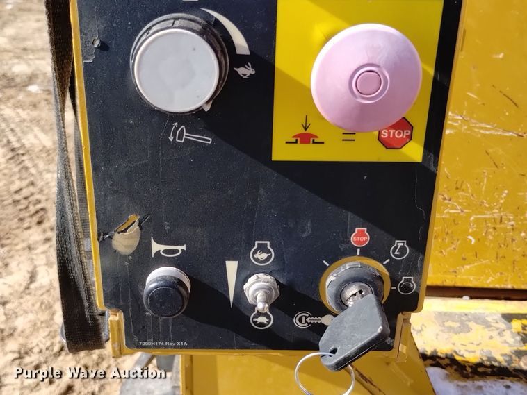 image for item DV6649 2019 Vermeer  PD10 pile driver