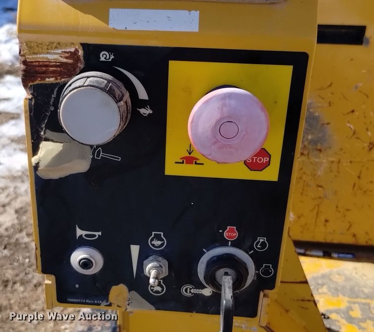 image for item DV6650 2019 Vermeer  PD10R pile driver