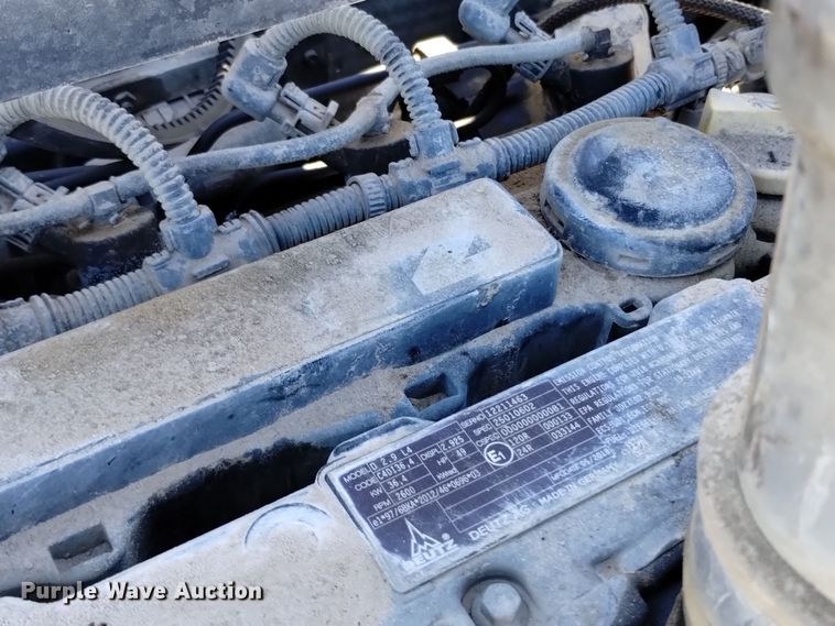 image for item DV6650 2019 Vermeer  PD10R pile driver