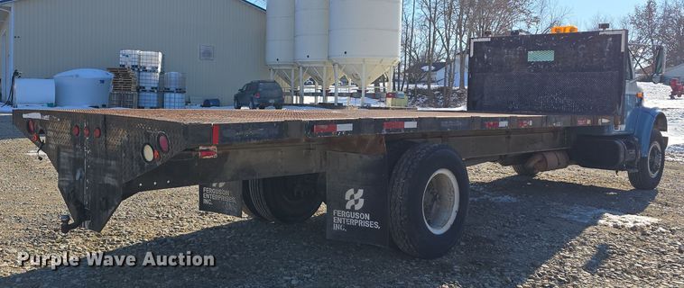 image for item DW3060 1996 International 4900 flatbed truck