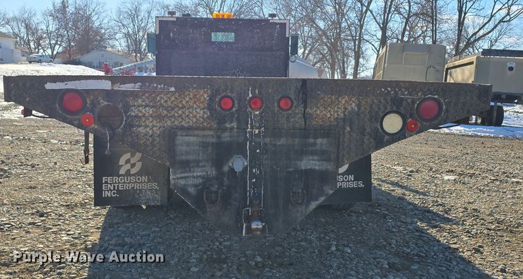 image for item DW3060 1996 International 4900 flatbed truck